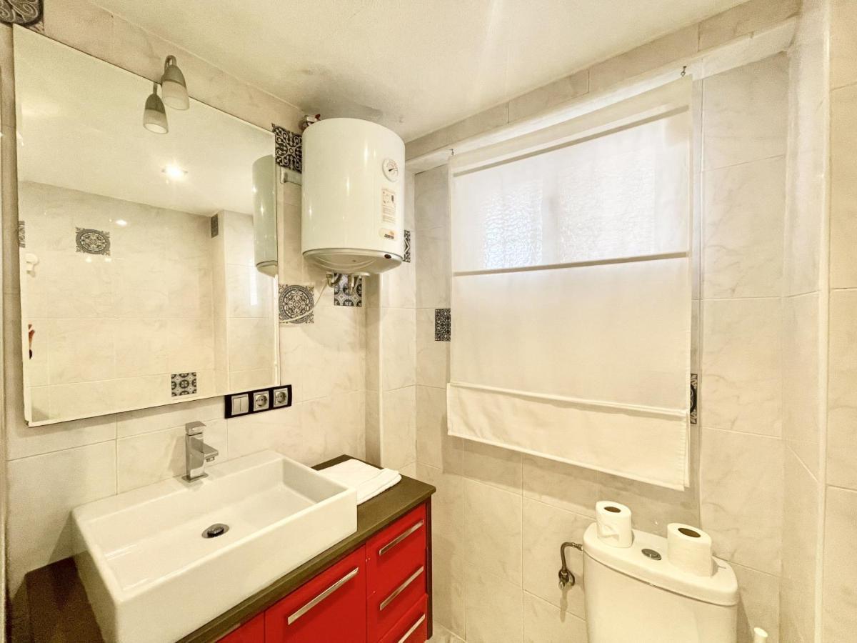 Magnificent Mediterraneo Apartment Бенидорм Екстериор снимка