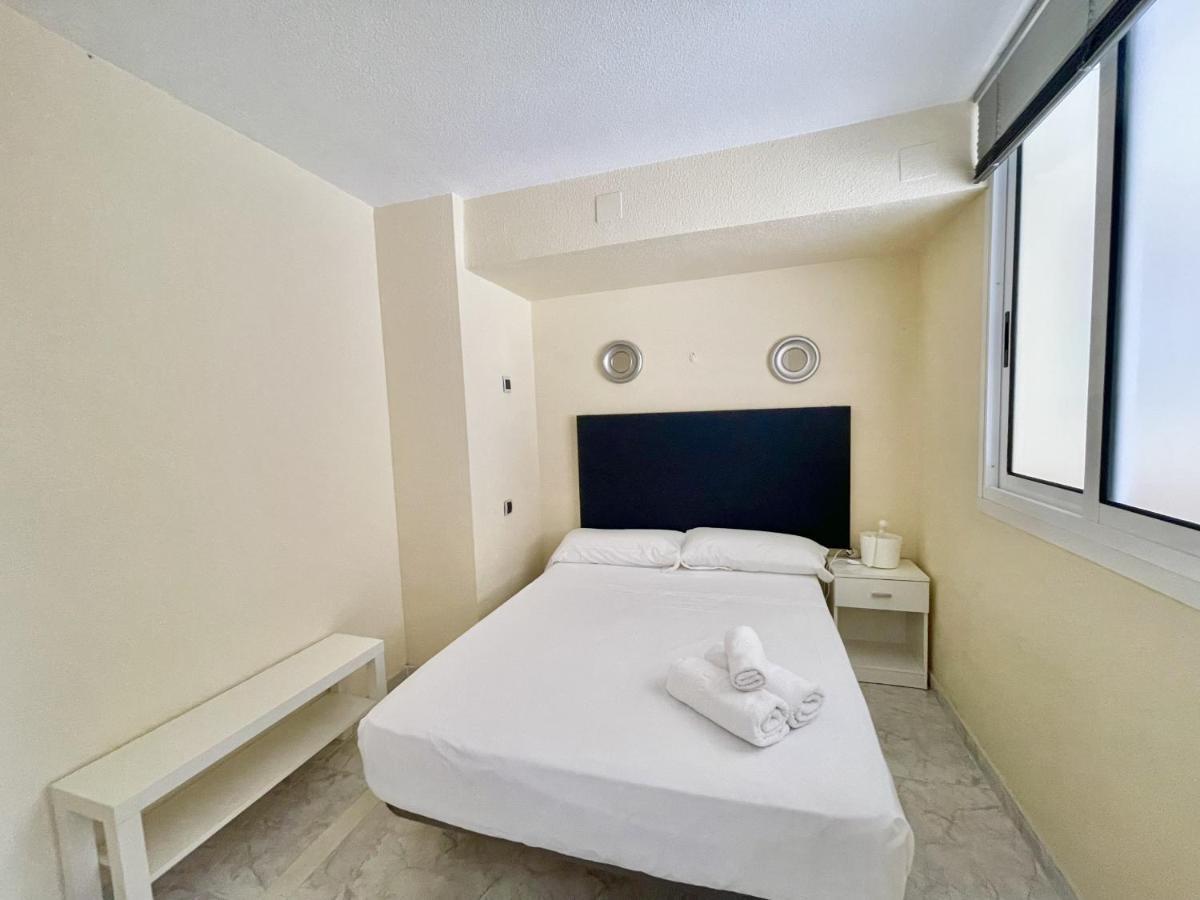 Magnificent Mediterraneo Apartment Бенидорм Екстериор снимка