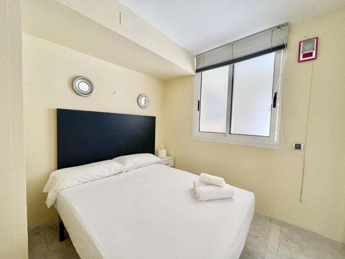 Magnificent Mediterraneo Apartment Бенидорм Екстериор снимка