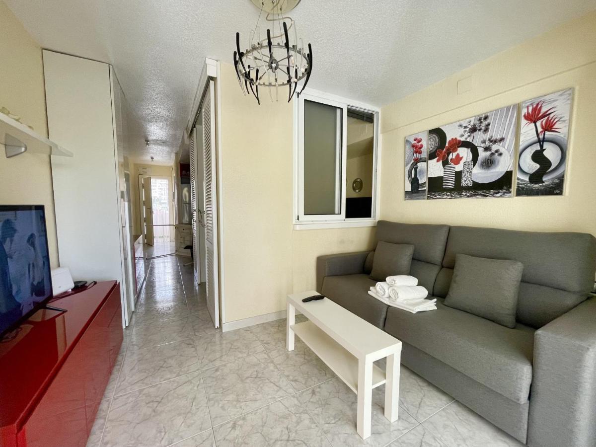 Magnificent Mediterraneo Apartment Бенидорм Екстериор снимка