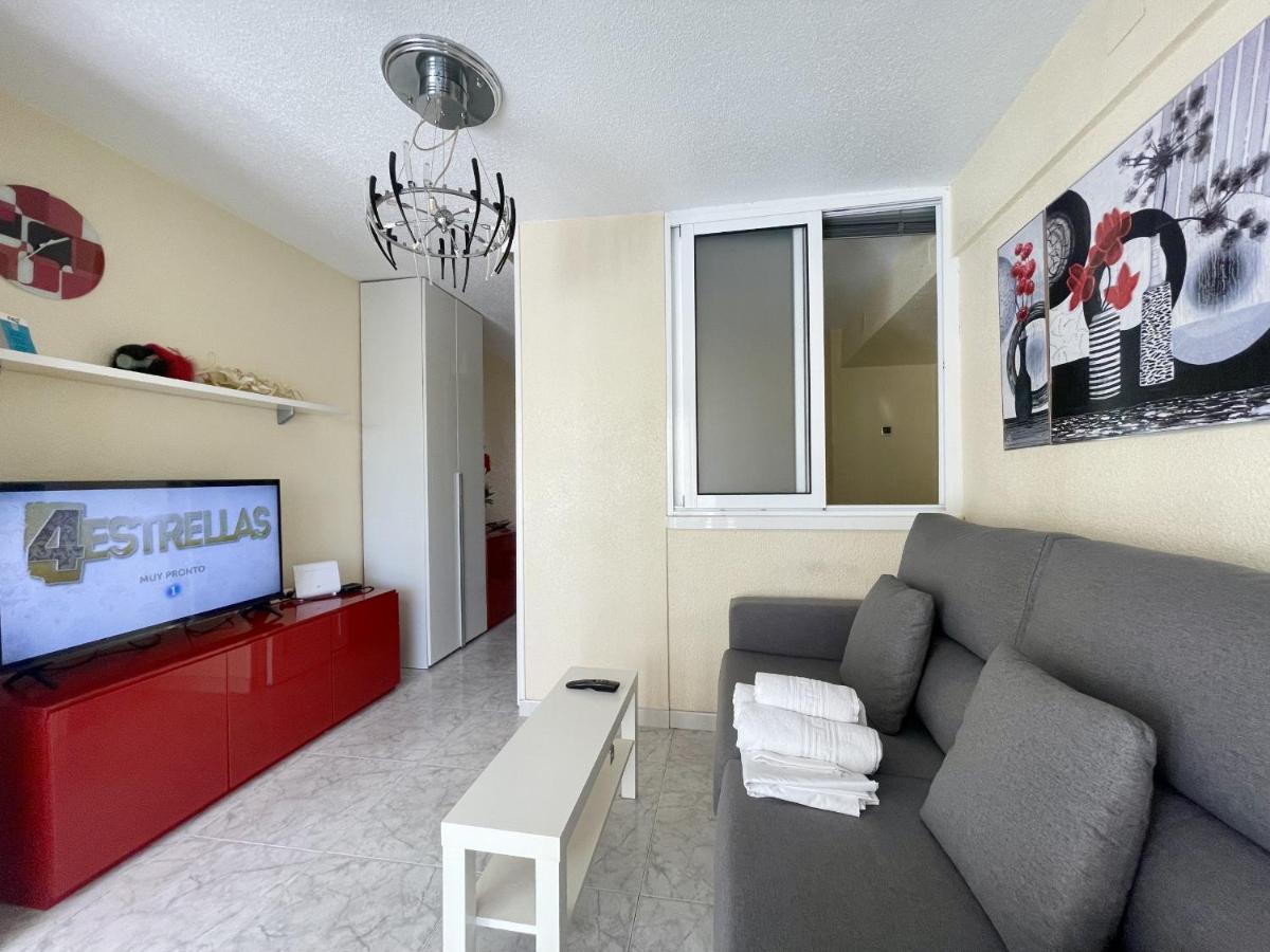 Magnificent Mediterraneo Apartment Бенидорм Екстериор снимка