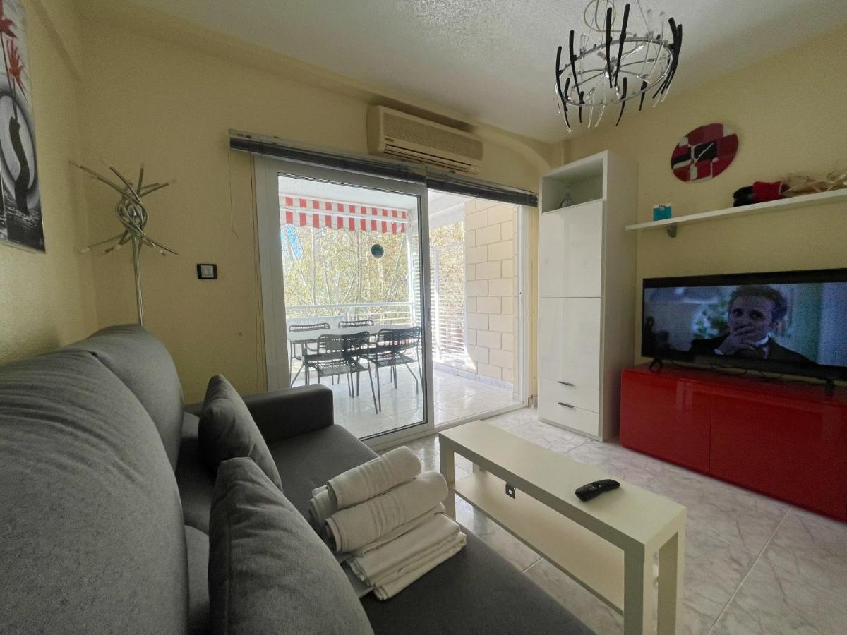 Magnificent Mediterraneo Apartment Бенидорм Екстериор снимка