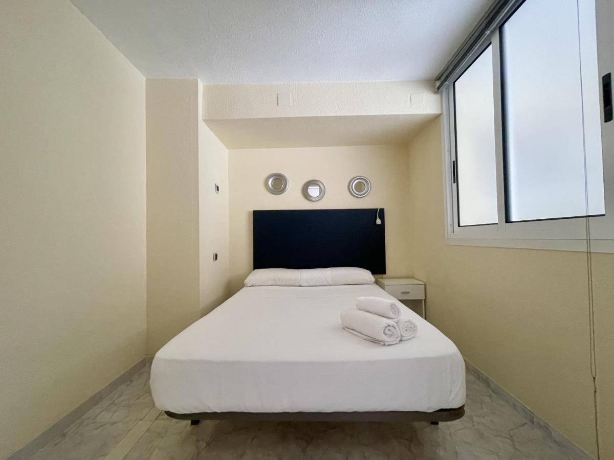 Magnificent Mediterraneo Apartment Бенидорм Екстериор снимка
