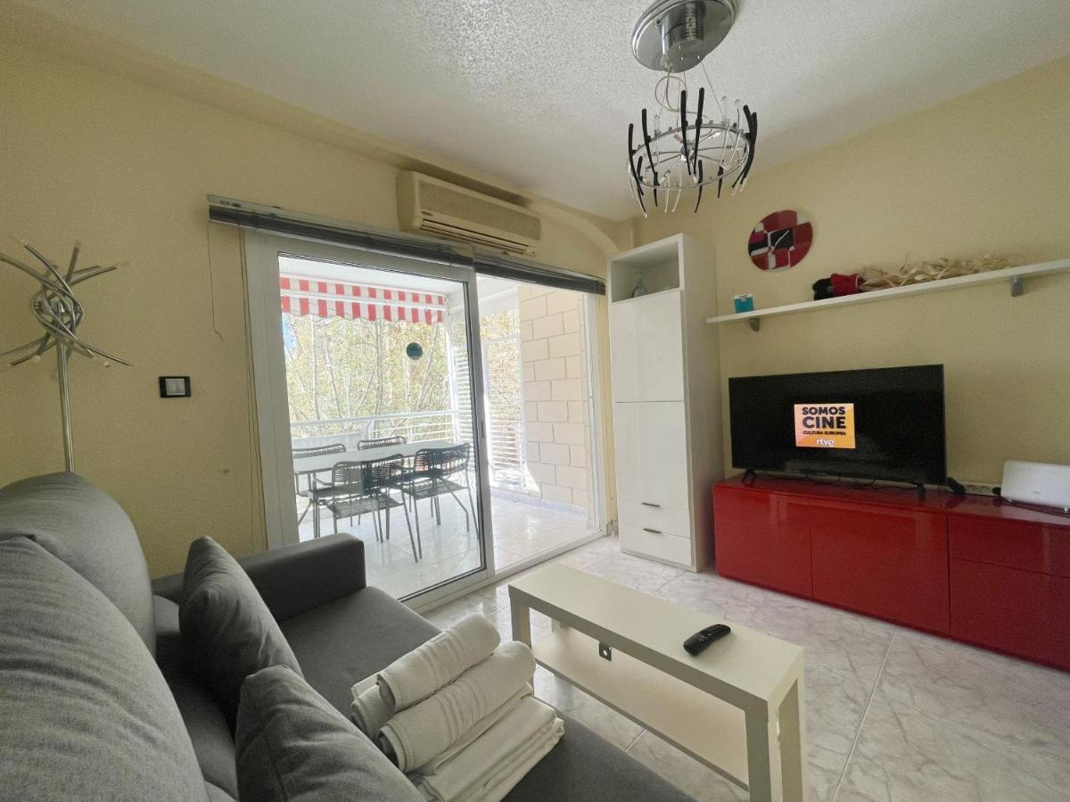 Magnificent Mediterraneo Apartment Бенидорм Екстериор снимка