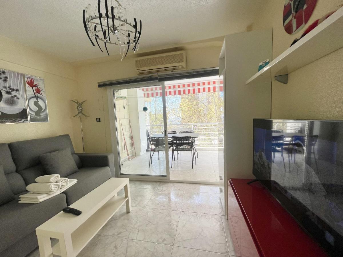 Magnificent Mediterraneo Apartment Бенидорм Екстериор снимка