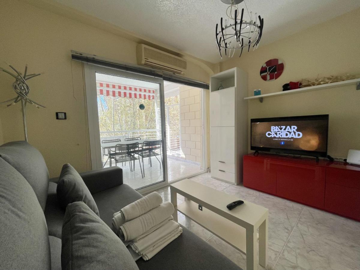 Magnificent Mediterraneo Apartment Бенидорм Екстериор снимка