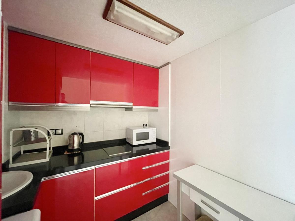 Magnificent Mediterraneo Apartment Бенидорм Екстериор снимка