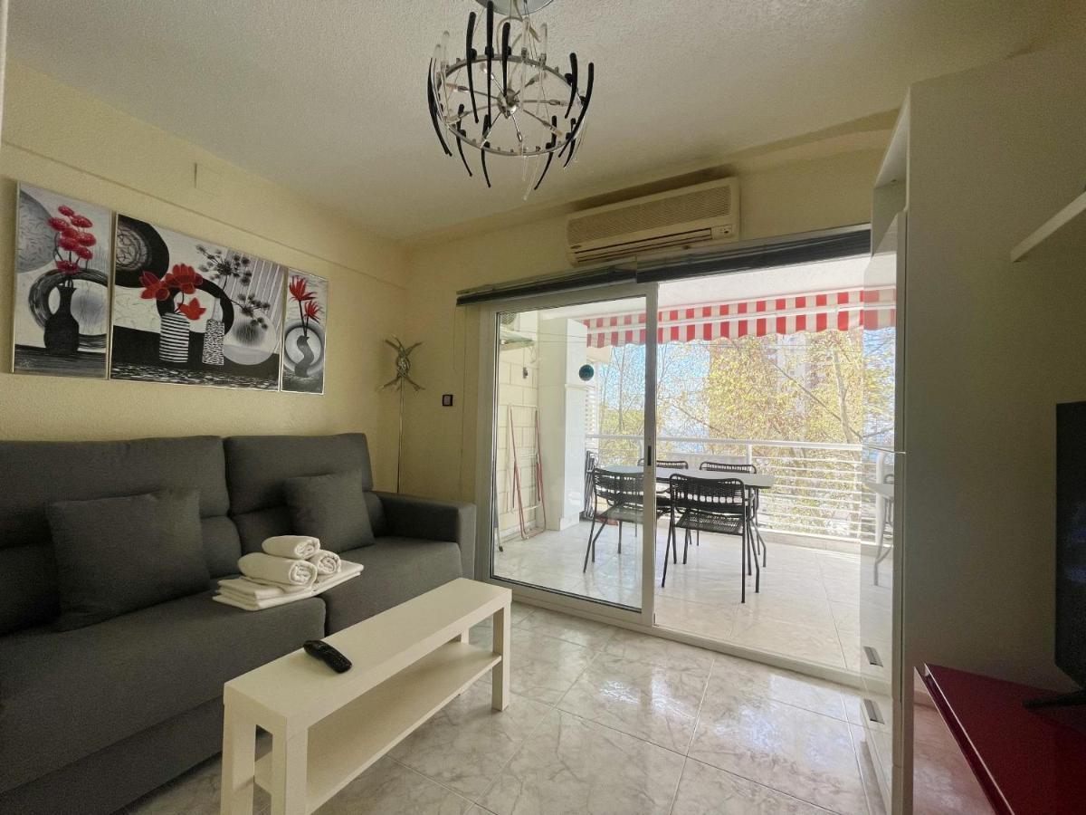 Magnificent Mediterraneo Apartment Бенидорм Екстериор снимка